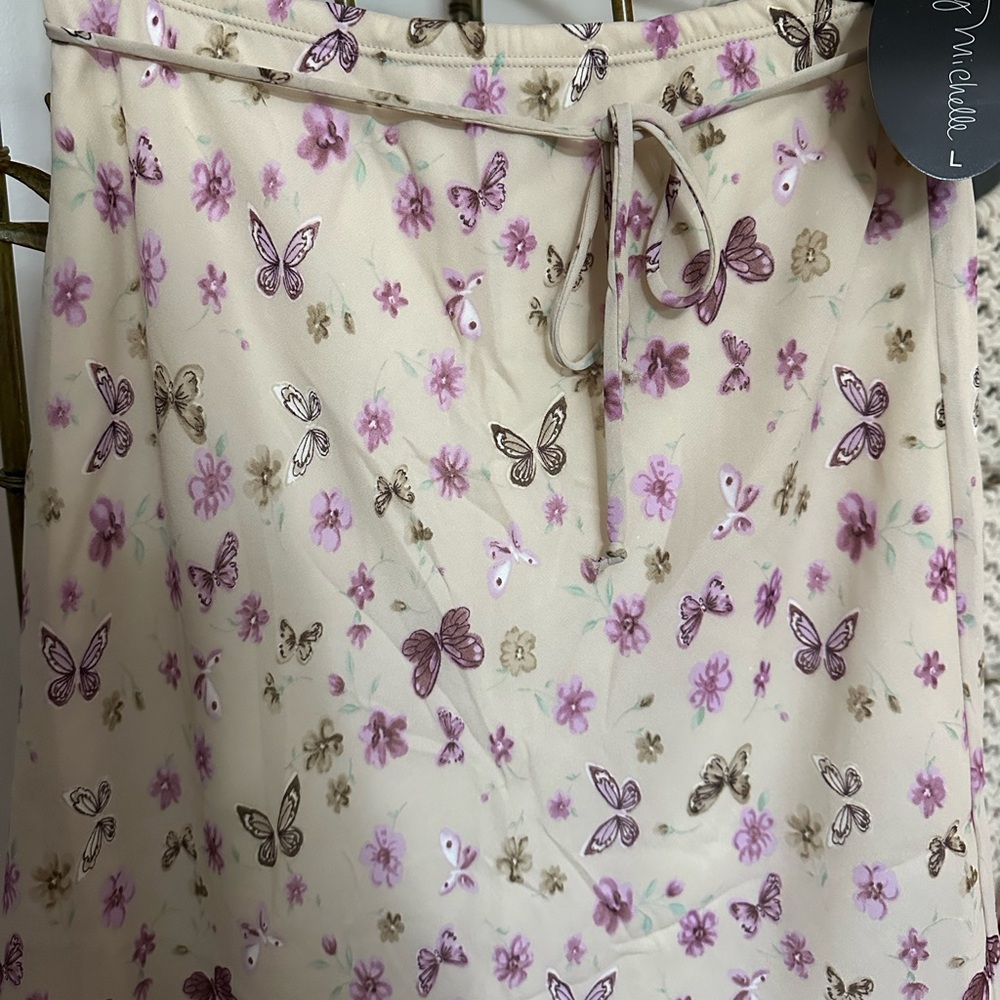 My Michelle Floral Butterfly Print Chiffon Skirt - Tan and Purple/Pink. NWT L - Picture 5 of 7